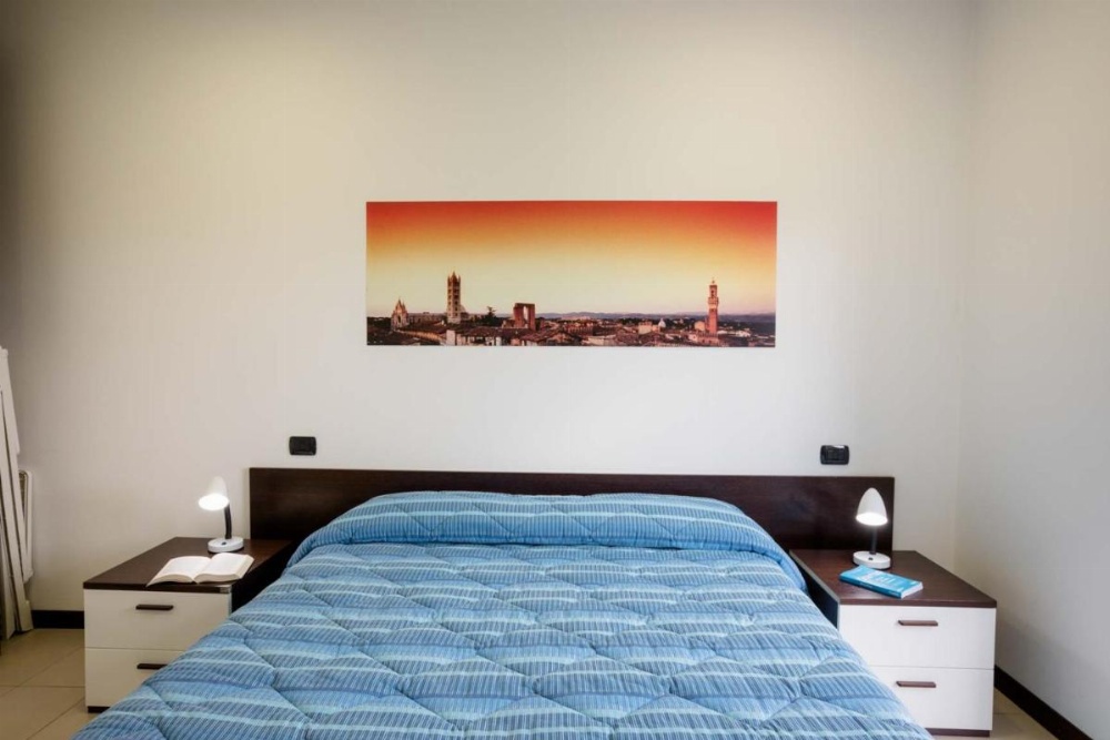 Room image 3