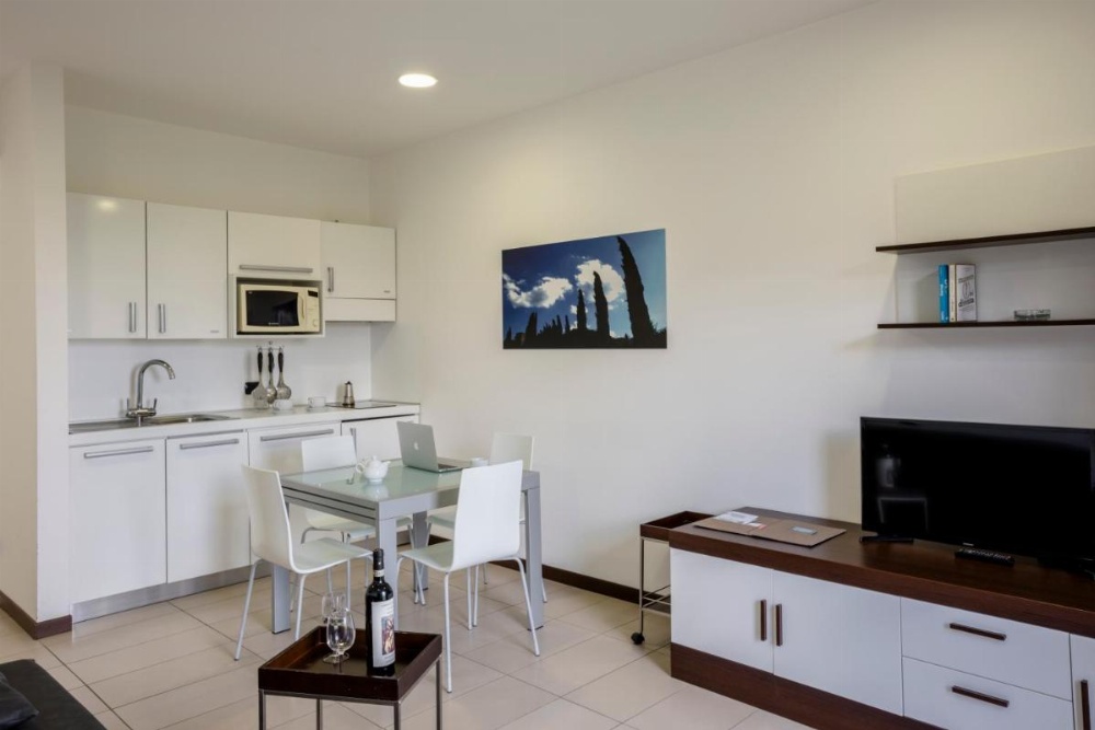 Room image 5