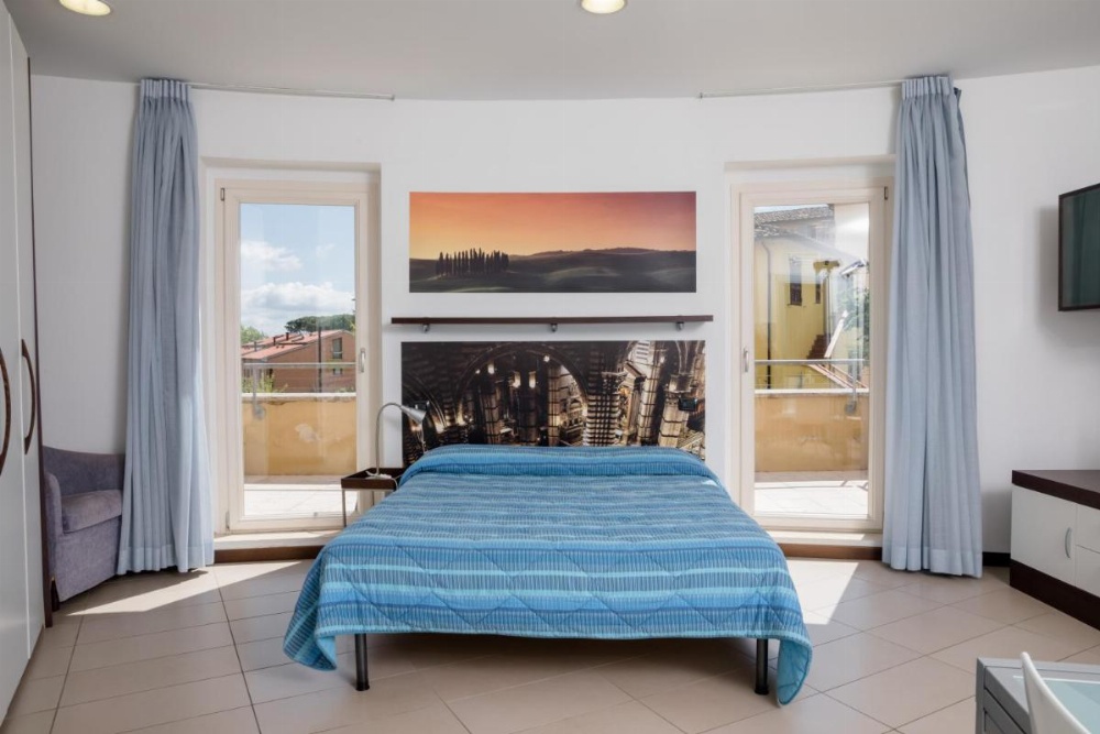 Room image 2